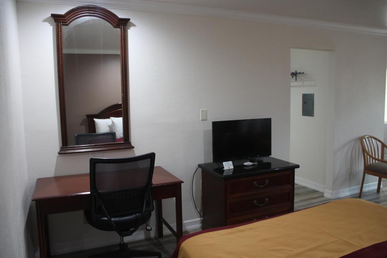 Value Inn & Suites Redding Bagian luar foto