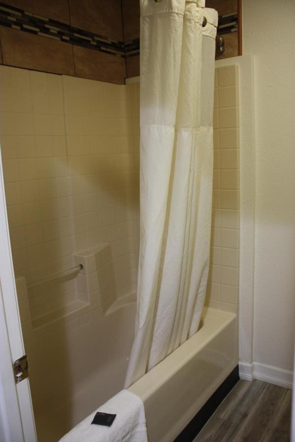 Value Inn & Suites Redding Bagian luar foto