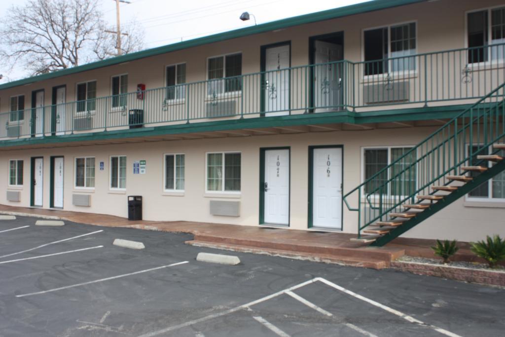 Value Inn & Suites Redding Bagian luar foto
