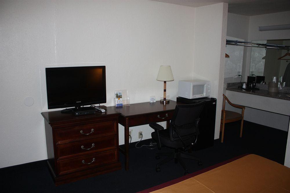 Value Inn & Suites Redding Bagian luar foto