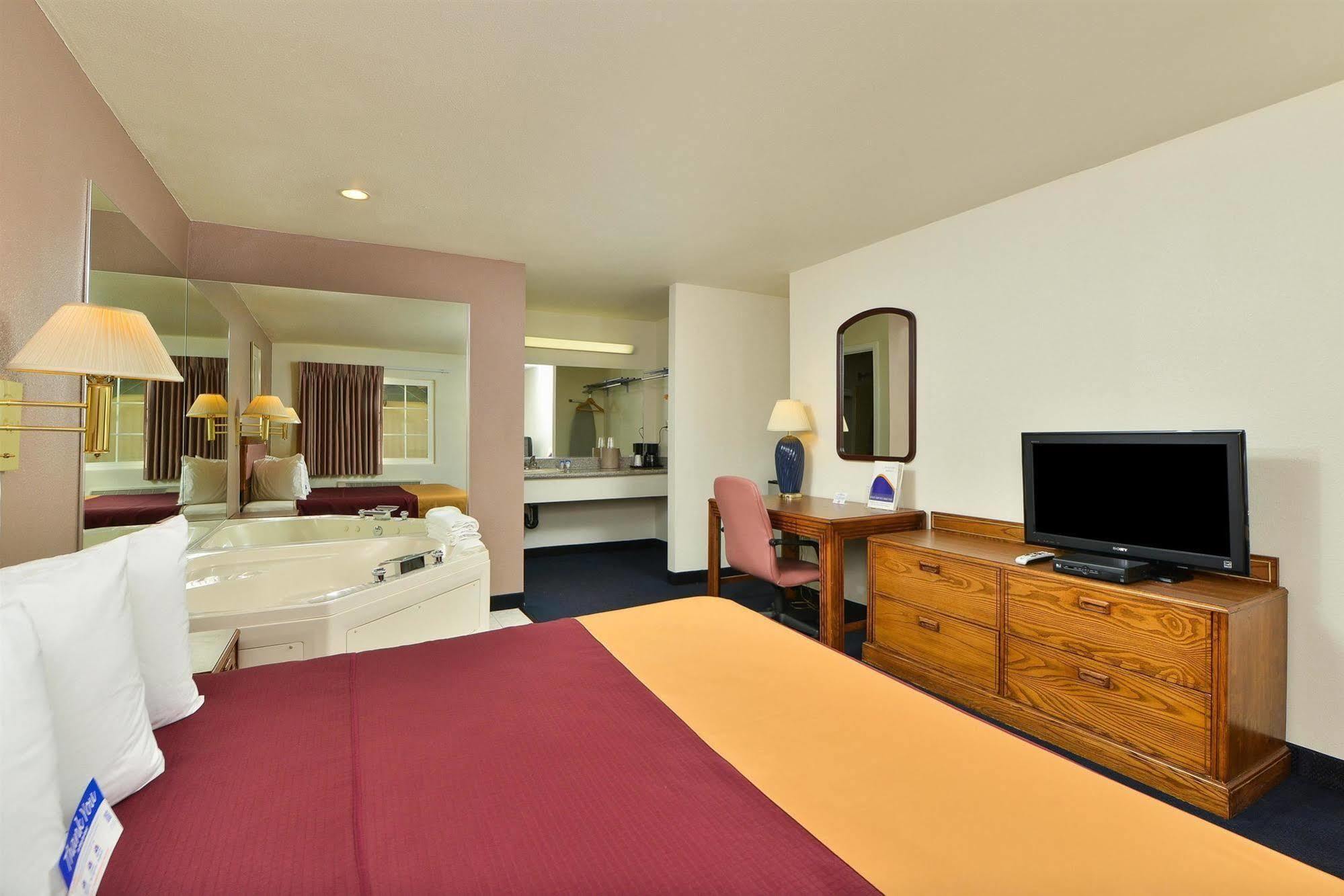Value Inn & Suites Redding Bagian luar foto