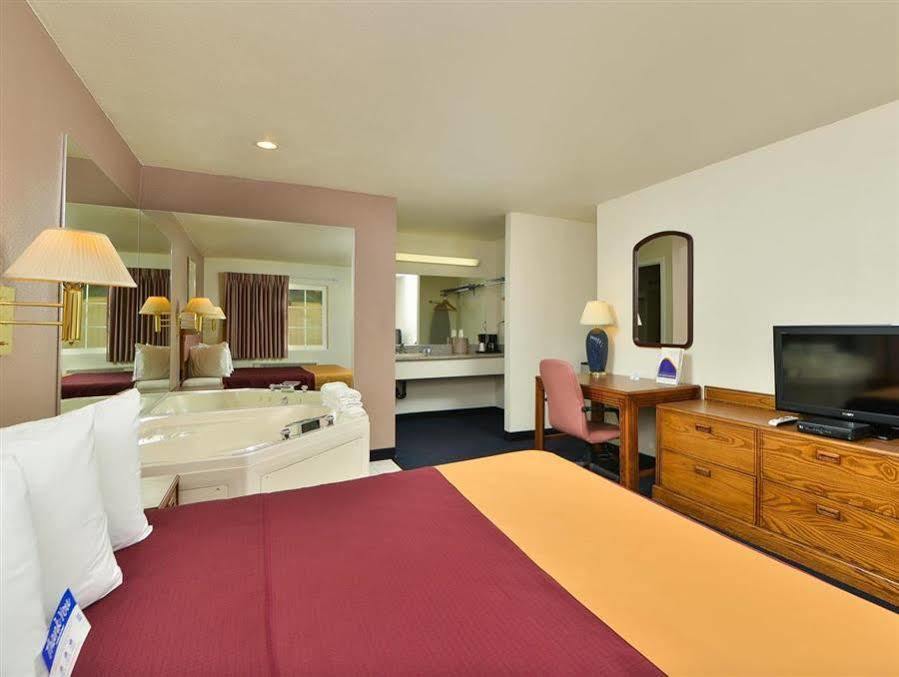 Value Inn & Suites Redding Bagian luar foto