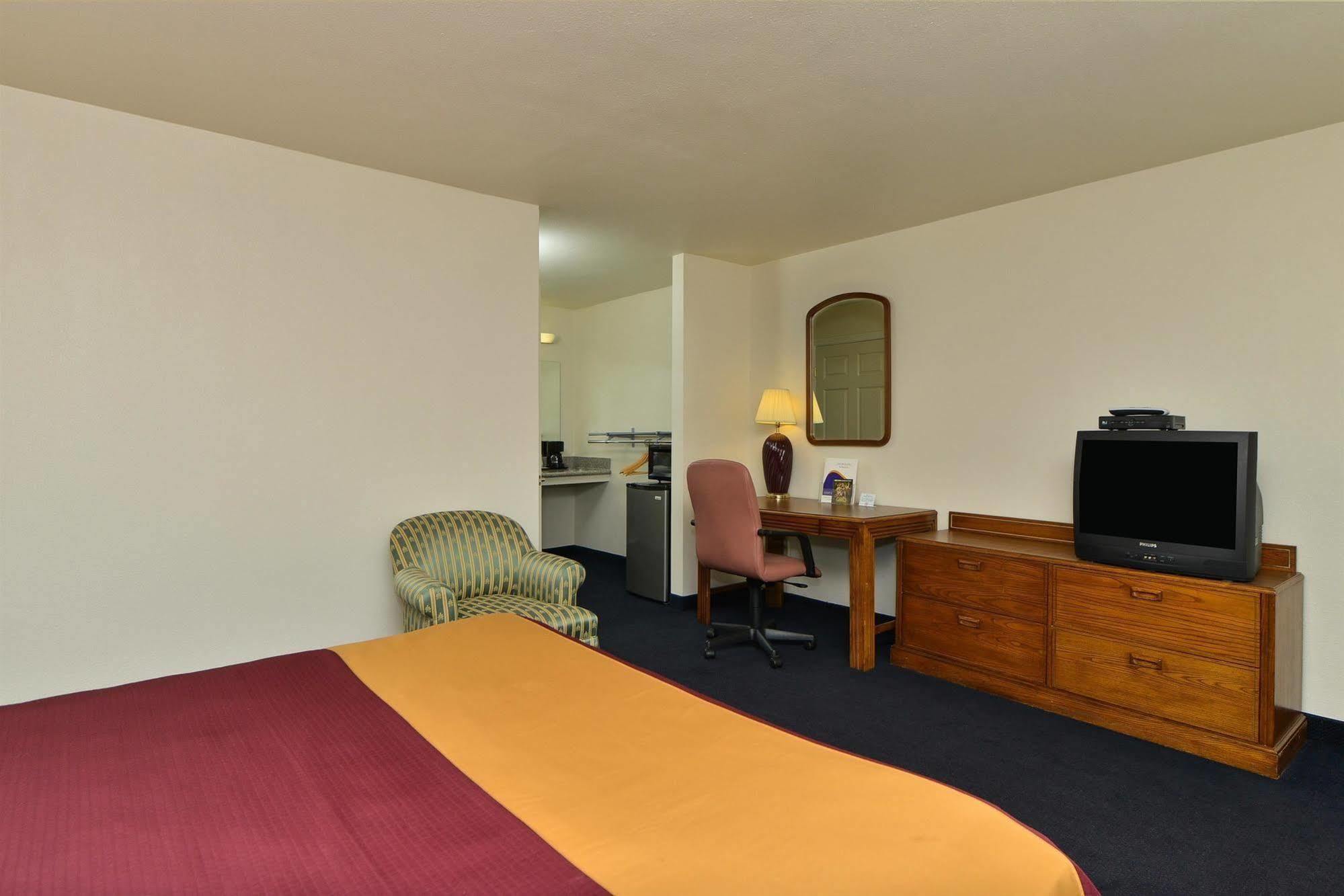 Value Inn & Suites Redding Bagian luar foto
