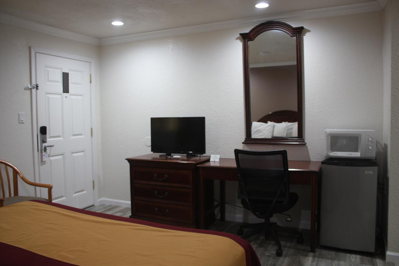 Value Inn & Suites Redding Bagian luar foto