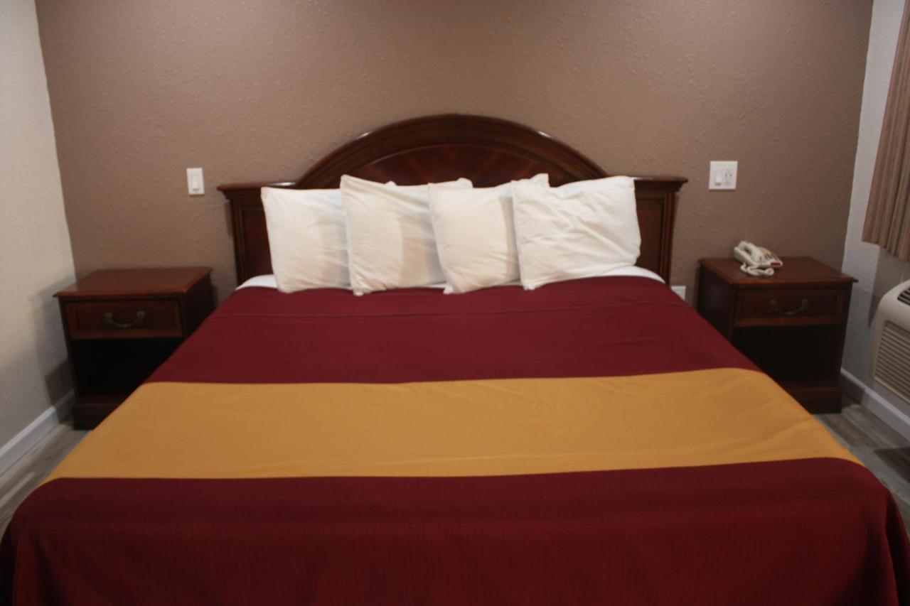 Value Inn & Suites Redding Bagian luar foto
